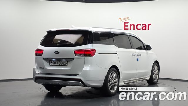 Kia Carnival из Кореи Encar