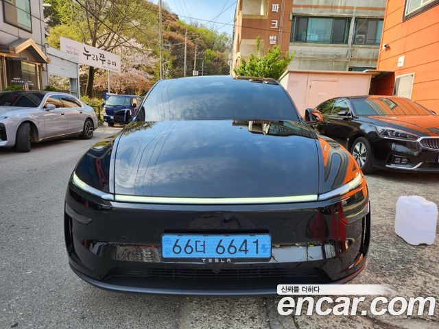 Tesla Model Y Premium RWD — пробег 500 км — фото 1 из 5