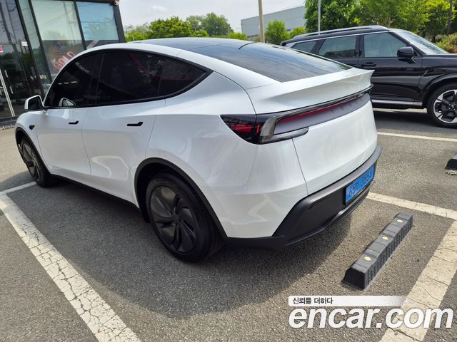 Tesla Model Y Premium RWD — пробег 500 км — фото 5 из 5