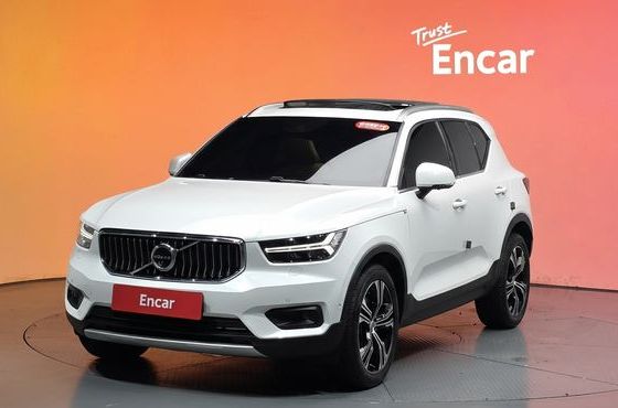 Volvo XC40 B4 Inscription — пробег 106 933 км — фото 1 из 5