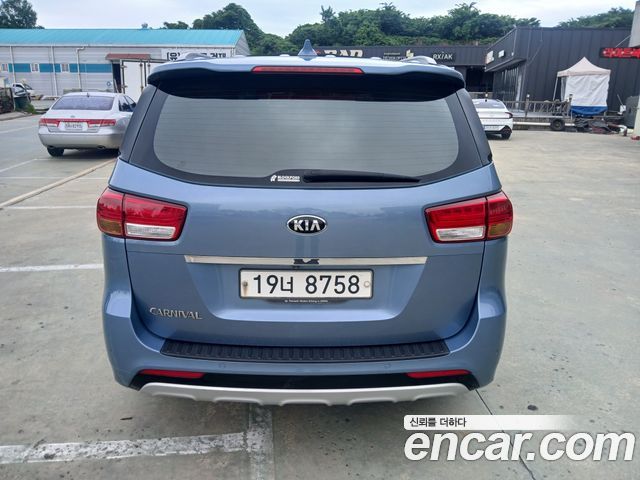 Kia Carnival из Кореи Encar