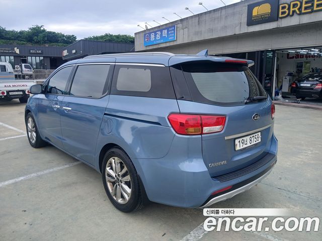 Kia Carnival из Кореи Encar