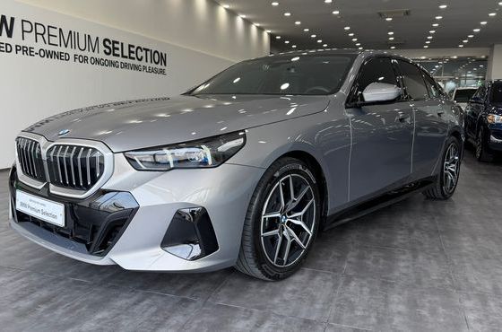 BMW 5-Series 523d M Sport — пробег 12 336 км — фото 1 из 5