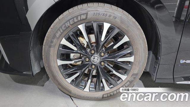 Toyota Alphard 2.5 HEV Executive AWD — пробег 31 834 км — фото 5 из 5