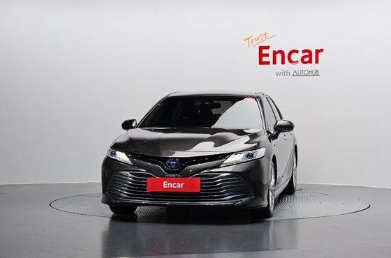 Toyota Camry 2.5 XLE Hybrid — пробег 131 462 км — фото 3 из 5