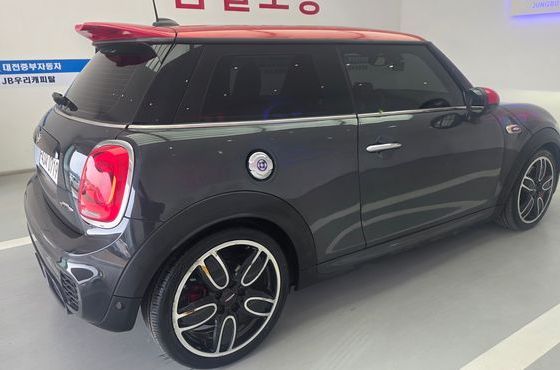 Mini Cooper JCW 3rd Generation — пробег 97 603 км — фото 3 из 5