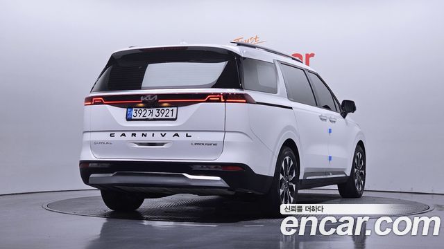 Kia Carnival 7-Seater Signature — пробег 108 152 км — фото 2 из 5