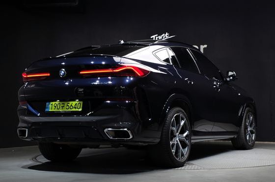 BMW X6 xDrive30d M Sport — пробег 76 360 км — фото 2 из 5