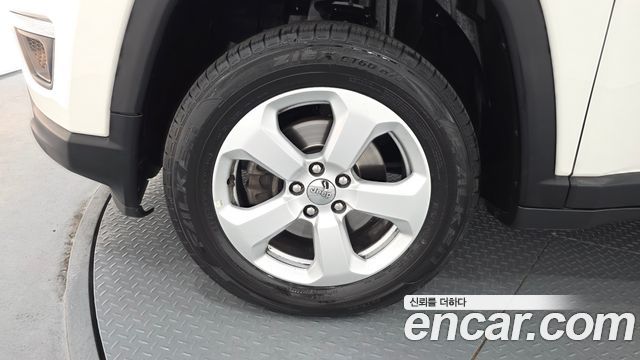 Jeep Compass 2.4 Longitude AWD — пробег 41 745 км — фото 5 из 5