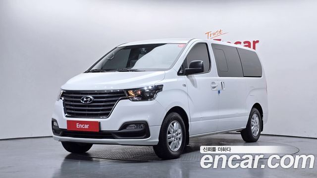 Hyundai Starex Van 5-Seater Smart — пробег 18 112 км — фото 1 из 5