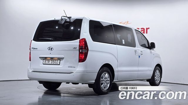 Hyundai Starex Van 5-Seater Smart — пробег 18 112 км — фото 2 из 5