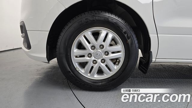 Hyundai Starex Van 5-Seater Smart — пробег 18 112 км — фото 5 из 5