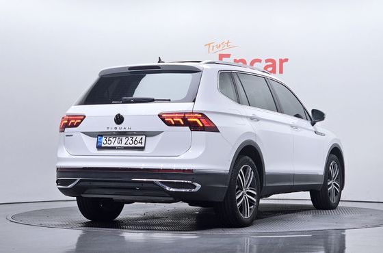 Volkswagen Tiguan 2.0 TSI Prestige — пробег 50 920 км — фото 2 из 5