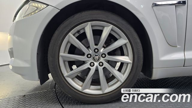 Jaguar XF из Кореи Encar