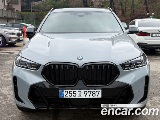 BMW X6 xDrive40i M Sport — пробег 1 240 км — фото 1 из 5