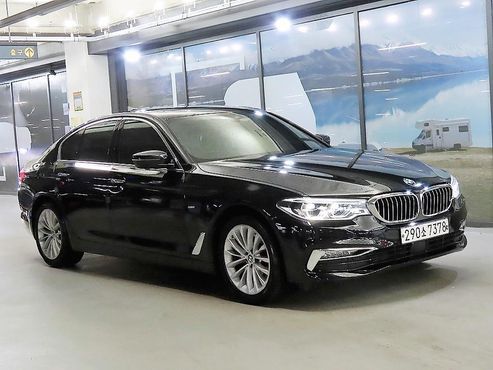 BMW 5-Series 520d Luxury Special Edition — пробег 140 531 км — фото 1 из 5