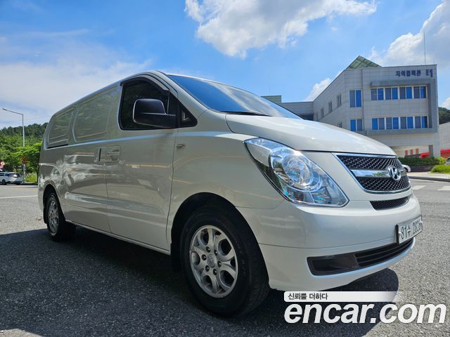Hyundai Starex 3-Seater VAN CVX Deluxe — пробег 252 580 км — фото 3 из 5