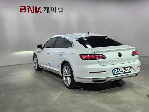 Volkswagen Arteon 2.0 TDI Prestige — пробег 100 375 км — фото 4 из 5