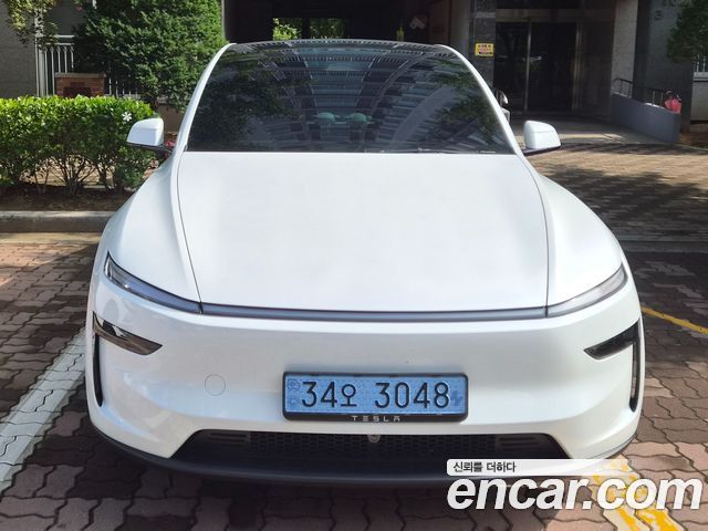 Tesla Model Y Premium RWD — пробег 928 км — фото 1 из 5