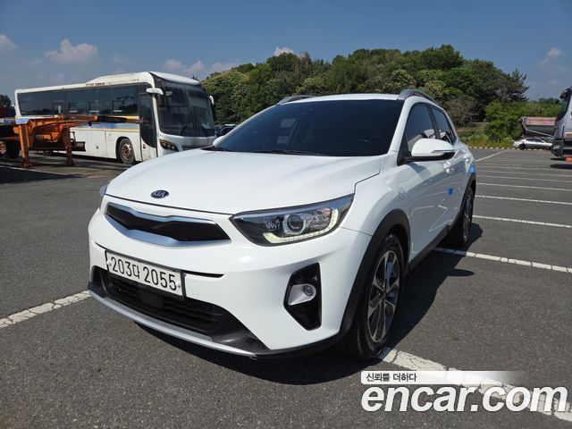 Kia Stonic из Кореи Encar