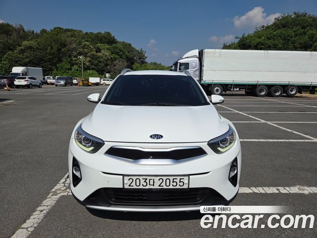 Kia Stonic из Кореи Encar