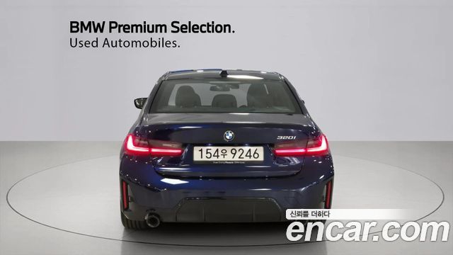 BMW 3-Series 320i M Sport — пробег 4 990 км — фото 4 из 5