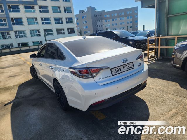 Hyundai Sonata 2.0 Plug-in HEV Permium — пробег 205 843 км — фото 4 из 5