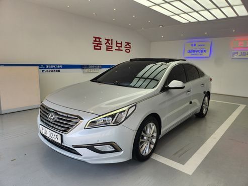 Hyundai Sonata 2.0 Care+ — пробег 128 000 км — фото 1 из 5