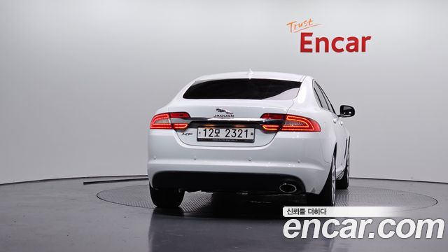 Jaguar XF 2.2D Premium X250 — пробег 58 429 км — фото 4 из 5