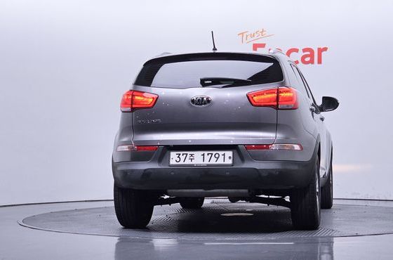 Kia Sportage Diesel 2WD Trendy — пробег 188 247 км — фото 4 из 5