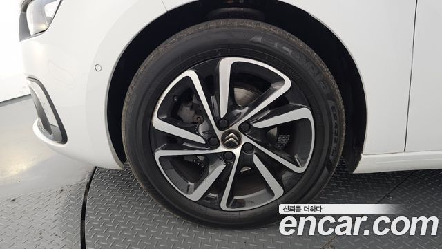 Citroen-DS C4 SpaceTourer из Кореи Encar