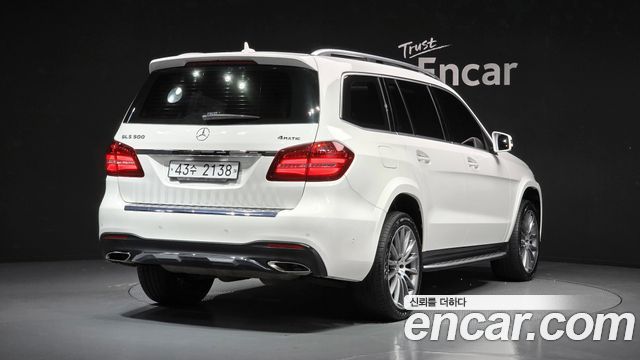 Mercedes-Benz GLS-Class GLS500 4MATIC — пробег 122 300 км — фото 2 из 5