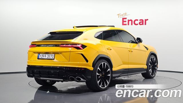 Lamborghini Urus 4.0 V8 — пробег 18 896 км — фото 2 из 5