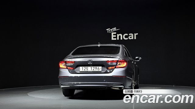 Honda Accord 2.0 Hybrid Touring — пробег 157 621 км — фото 4 из 5