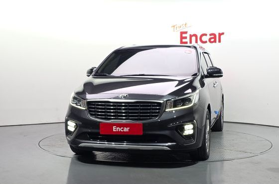 Kia Carnival 7-Seater Limousine VIP — пробег 169 920 км — фото 3 из 5
