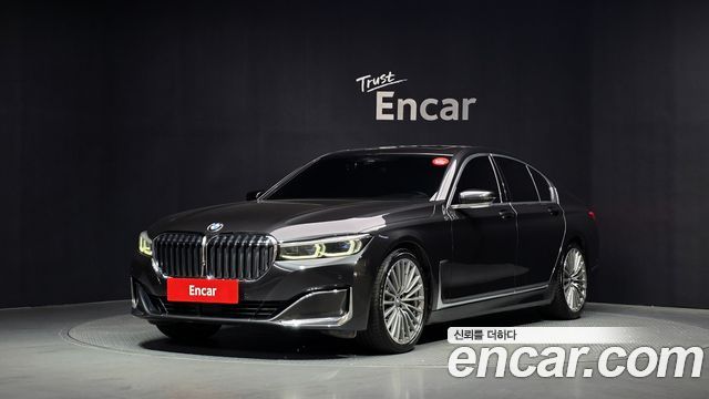 BMW 7-Series 730d xDrive Design Pure Excellence — пробег 221 012 км — фото 1 из 5