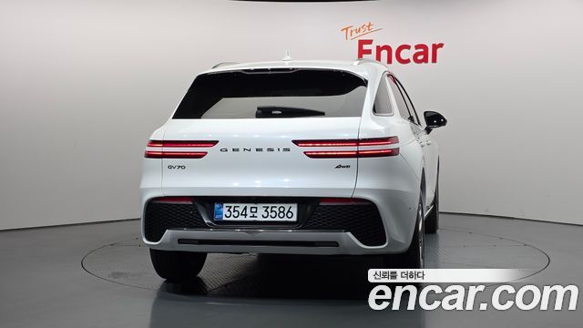 Genesis GV70 из Кореи Encar