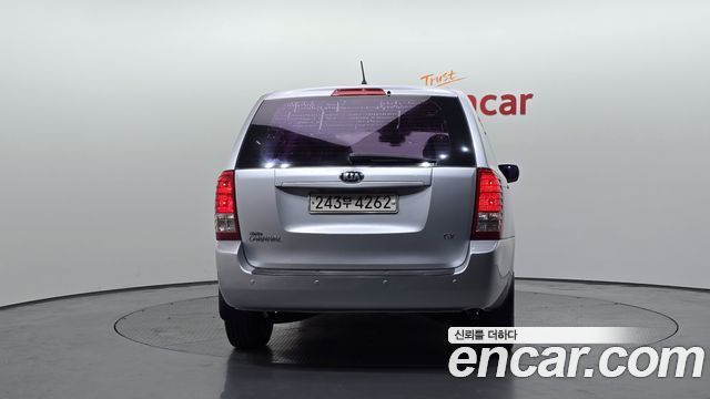 Kia Carnival Grand Carnival GX — пробег 184 662 км — фото 4 из 5