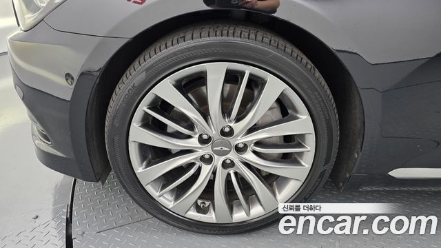 Hyundai Genesis из Кореи Encar