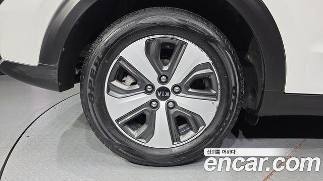 Kia Niro Prestige — пробег 85 601 км — фото 5 из 5
