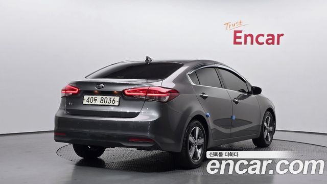 Kia K3 из Кореи Encar