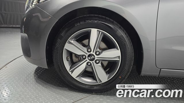 Kia K3 из Кореи Encar