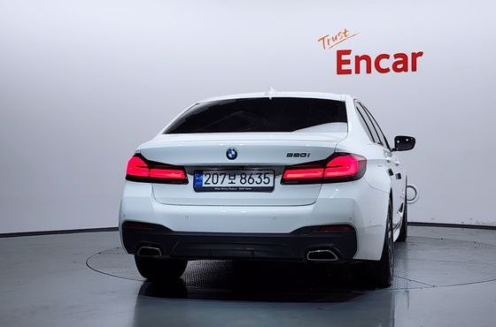 BMW 5-Series 520i M Sport — пробег 15 325 км — фото 4 из 5