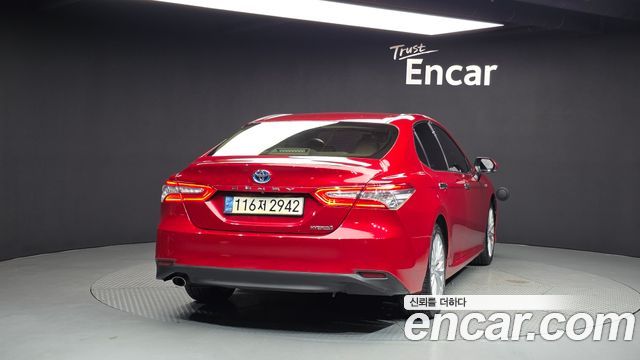 Toyota Camry 2.5 XLE Hybrid — пробег 125 501 км — фото 4 из 5