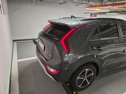 Kia Niro Prestige — пробег 22 300 км — фото 4 из 5