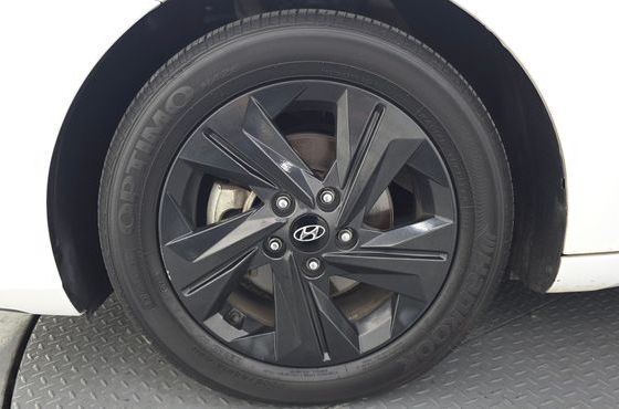 Hyundai AVANTE Modern — пробег 137 848 км — фото 5 из 5