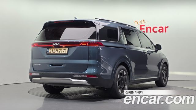 Kia Carnival 7-Seater Signature — пробег 75 071 км — фото 2 из 5