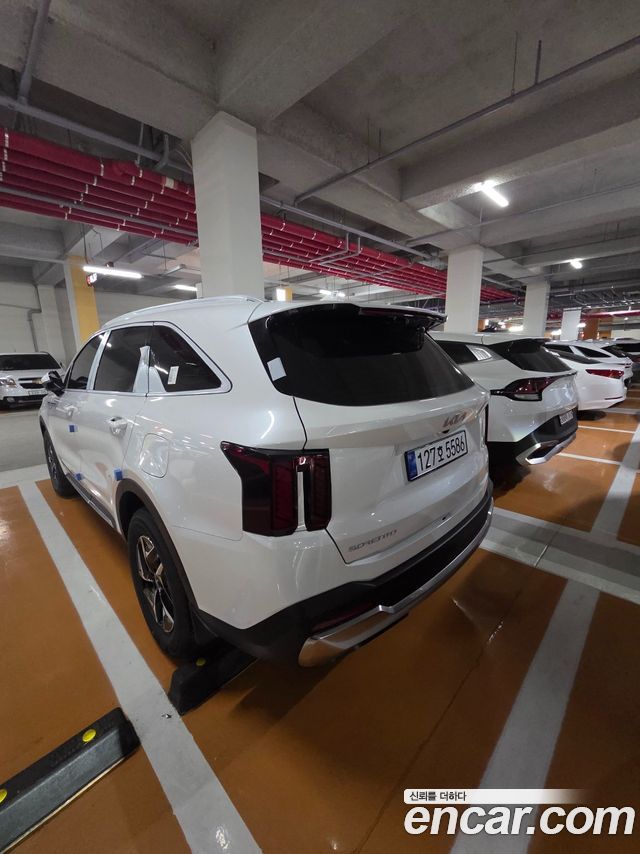 Kia Sorento HEV 1.6 2WD Noblesse — пробег 4 500 км — фото 2 из 5