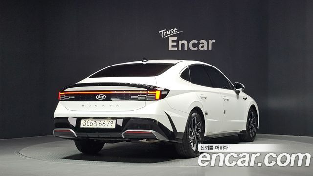 Hyundai Sonata 2.0 Premium — пробег 24 165 км — фото 2 из 5
