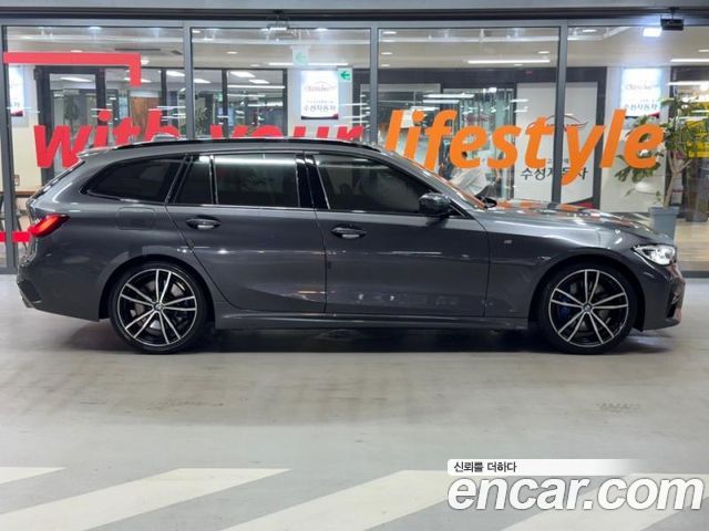 BMW 3-Series 320i Touring M Sports — пробег 52 959 км — фото 3 из 5